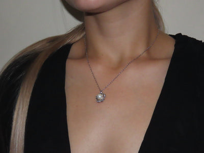Pearl Flower Pendant Necklace - The Silver Goose SA